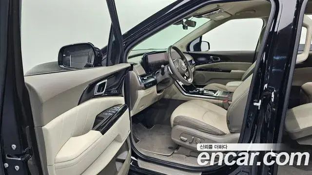 Kia Carnival 2021 — Photo 10/20