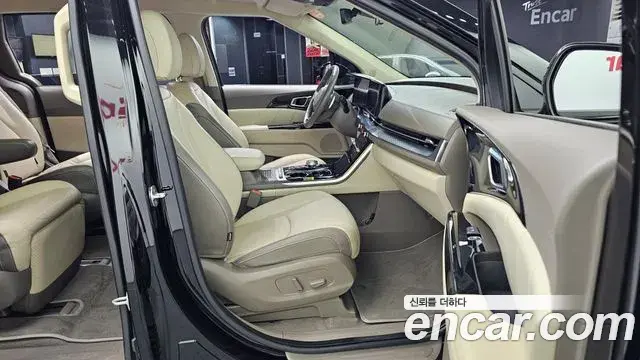 Kia Carnival 2021 — Photo 11/20