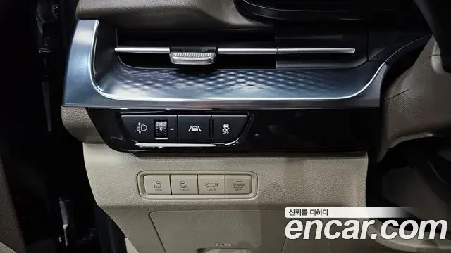 Kia Carnival 2021 — Photo 16/20