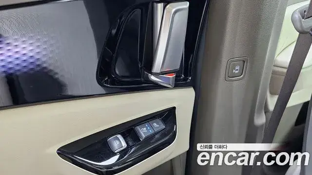 Kia Carnival 2021 — Photo 17/20