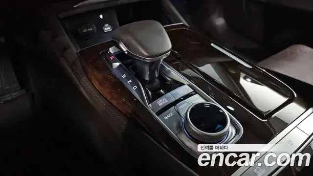 Kia The K9 2020 — Photo 9/20