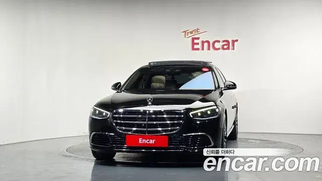 Mercedes-Benz S-Class 2023 — ფოტო 8/34