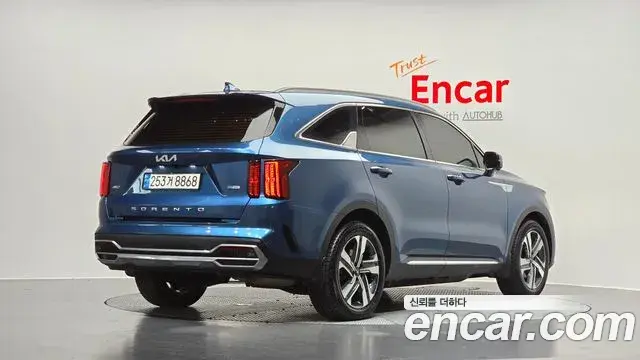 Kia Sorento 2022 — Фото 2/20
