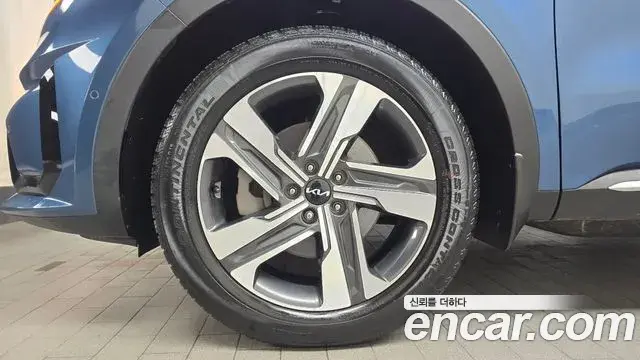 Kia Sorento 2022 — Фото 5/20