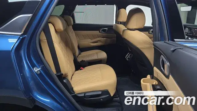 Kia Sorento 2022 — Фото 12/20