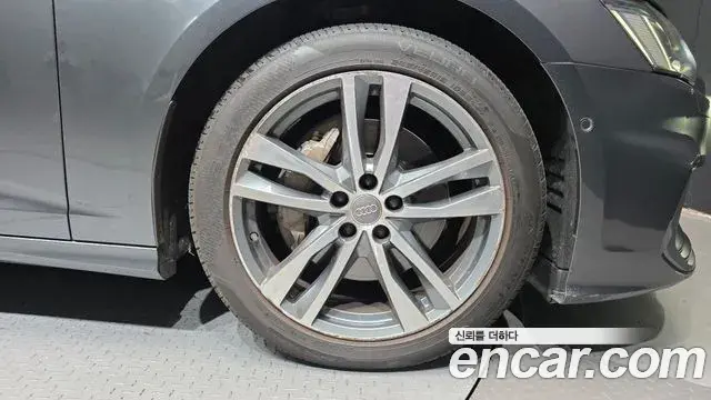 Audi A6 2020 — Şəkil 29/32