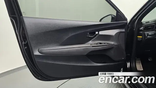 Hyundai Veloster 2019 — Şəkil 12/30