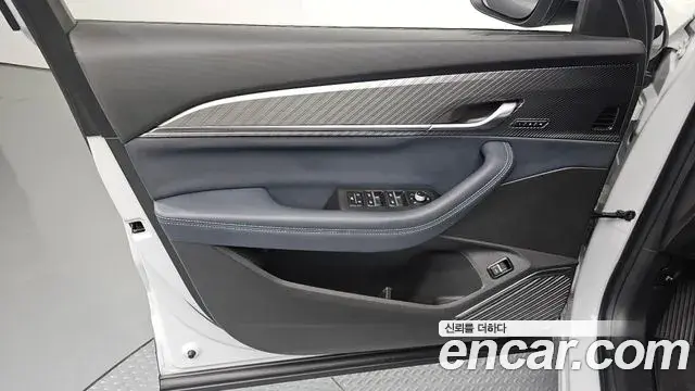 Renault Samsung Grand Koleos 2025 — Photo 21/30