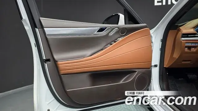 Genesis G80 2023 — ფოტო 25/31