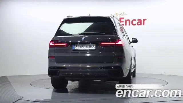 BMW X7 2022 — Şəkil 7/20