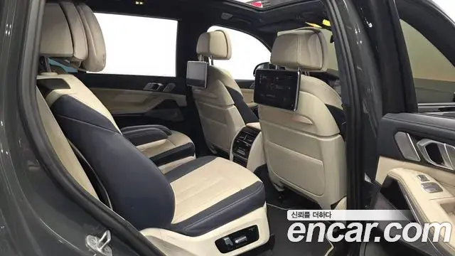 BMW X7 2022 — Şəkil 18/20