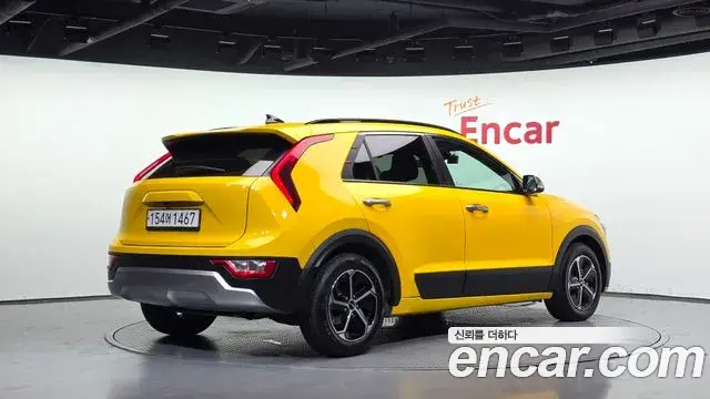 Kia Niro 2022 — Şəkil 11/20
