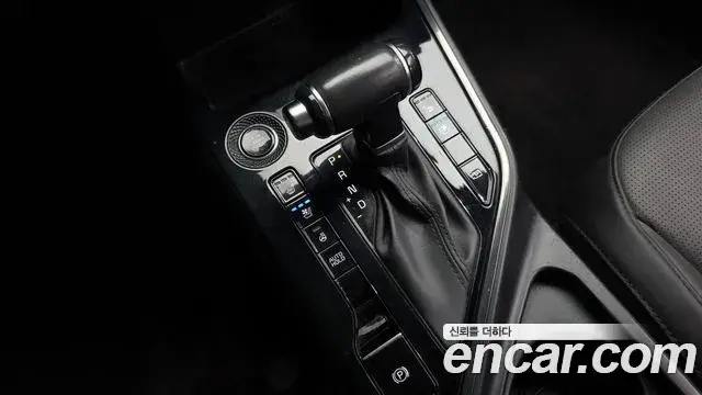 Kia Niro 2022 — Şəkil 19/20