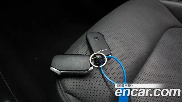 Kia Niro 2022 — Şəkil 13/20