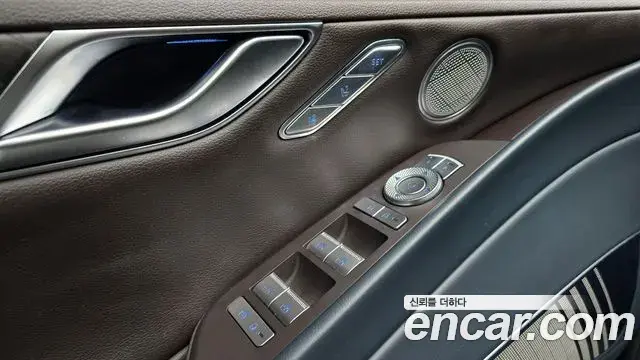 Genesis G80 2022 — Şəkil 30/32