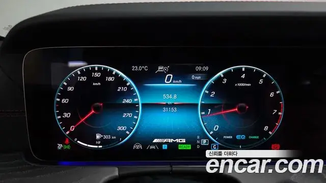 Mercedes-Benz AMG GT 2023 — ფოტო 29/36
