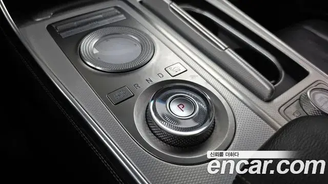 Genesis GV80 2020 — Photo 15/33