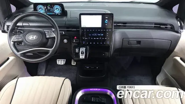 Hyundai Staria 2025 — Şəkil 12/20
