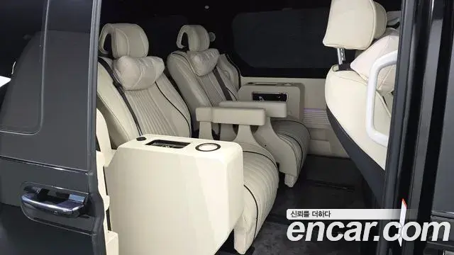 Hyundai Staria 2025 — Şəkil 7/20