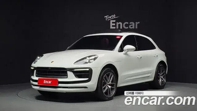 Porsche Macan 2022 — Şəkil 7/31