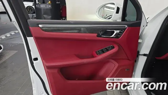 Porsche Macan 2022 — Şəkil 6/31