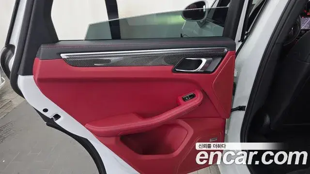 Porsche Macan 2022 — Şəkil 4/31