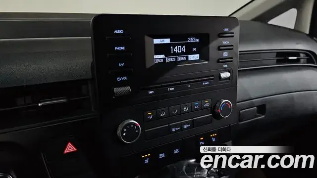 Hyundai Staria 2024 — Фото 14/20