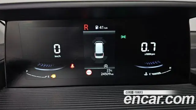 Hyundai Staria 2024 — Фото 15/20