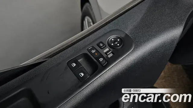 Hyundai Staria 2024 — Фото 17/20