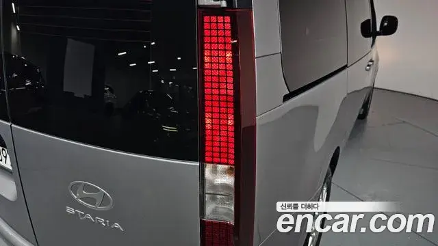 Hyundai Staria 2024 — Şəkil 16/31