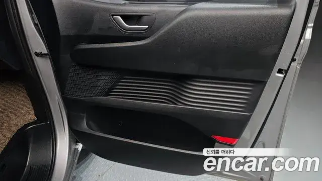 Hyundai Staria 2024 — Şəkil 19/31