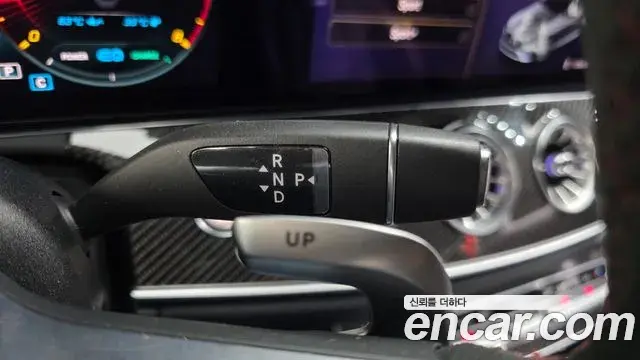 Mercedes-Benz E-Class 2021 — Фото 9/20