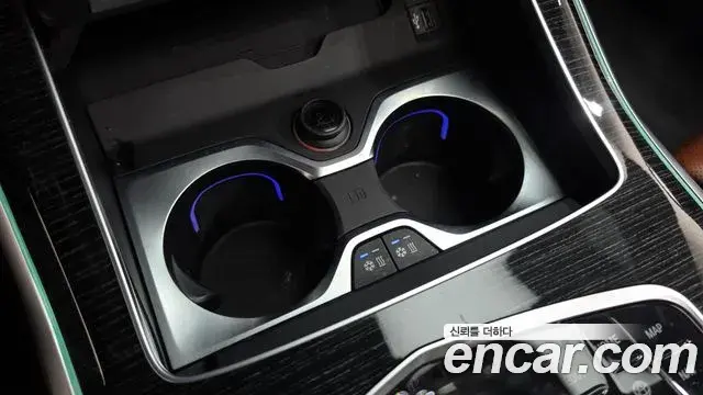 BMW X7 2020 — Photo 24/36