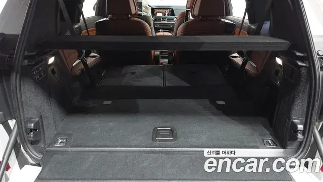 BMW X7 2020 — Photo 11/36