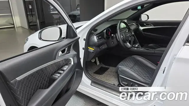 Genesis G70 2018 — ფოტო 15/31