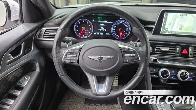 Genesis G70 2018 — ფოტო 30/31