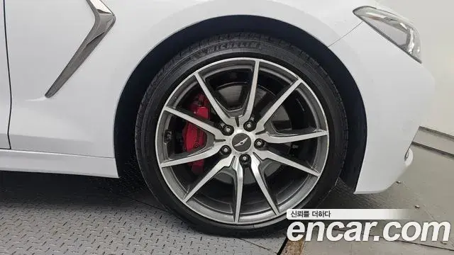 Genesis G70 2018 — ფოტო 29/31