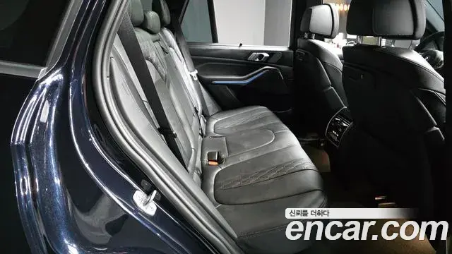 BMW X5 2022 — Photo 24/33