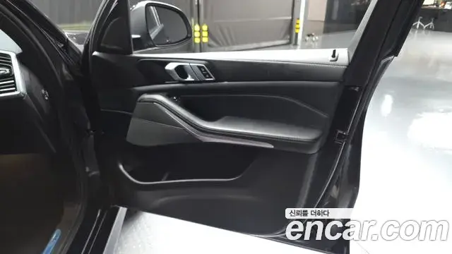 BMW X5 2022 — Photo 33/33