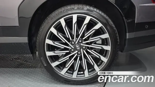 Hyundai Santa Fe 2024 — Photo 24/39