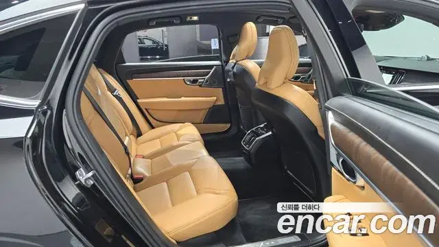Volvo S90 2021 — Photo 23/33