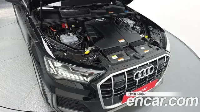 Audi Q7 2023 — Фото 6/20