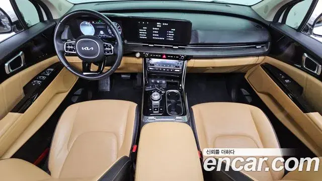 Kia Carnival 2022 — ფოტო 4/20