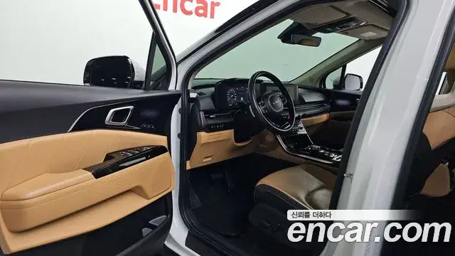 Kia Carnival 2022 — ფოტო 19/20