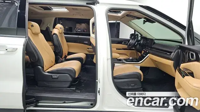 Kia Carnival 2022 — ფოტო 11/20