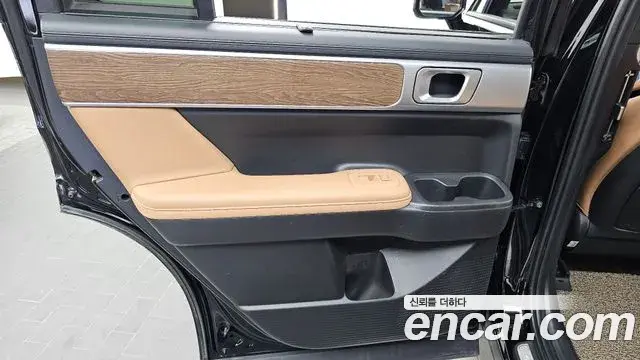 Hyundai Santa Fe 2025 — Şəkil 18/34