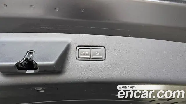 Hyundai Santa Fe 2025 — Şəkil 17/34