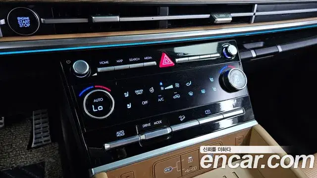 Hyundai Santa Fe 2025 — Şəkil 24/34
