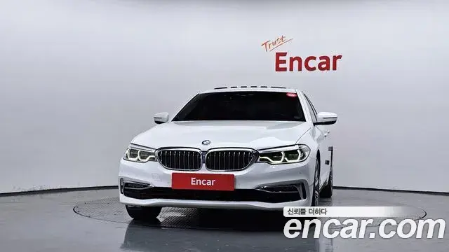 BMW 5 Series 2020 — ფოტო 19/33