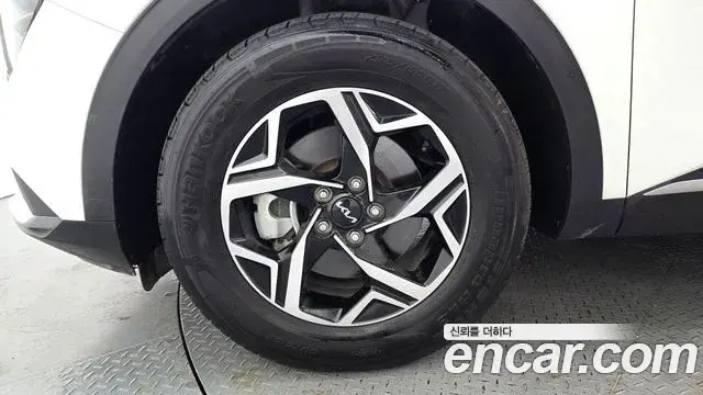 Kia Sportage 2023 — Şəkil 24/31